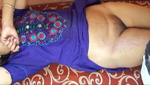 Desi Bhabhi naked infront of Tattoo Guy Hubby recrds